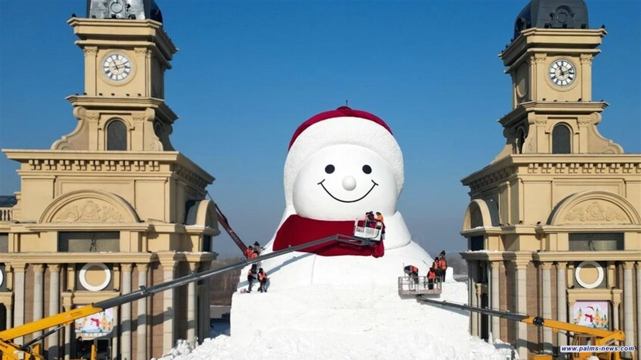 في 11 يوما فقط.. الصين تبني رجل ثلج بارتفاع 6 طوابق